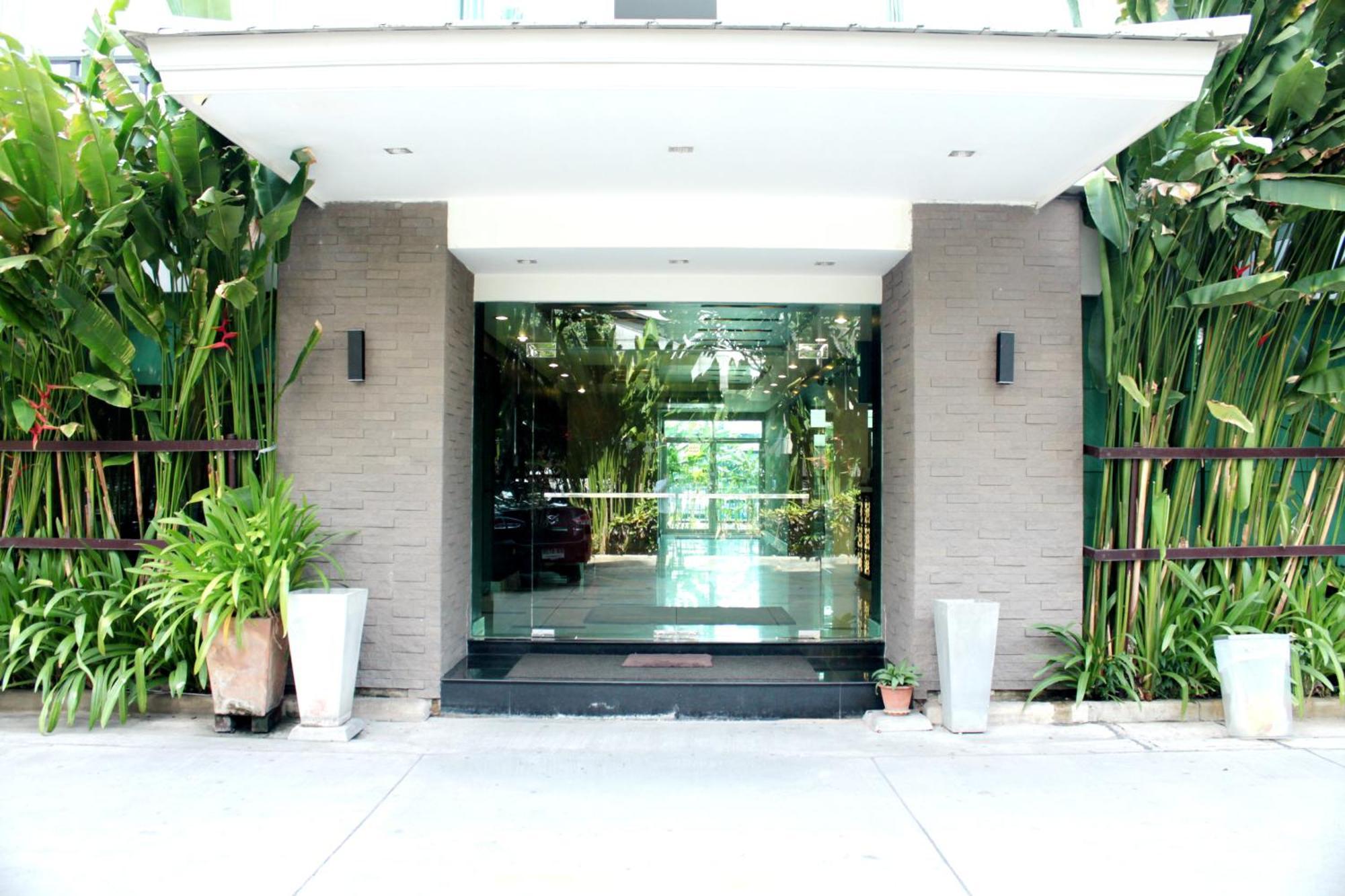 14 Resort Bangkok Exteriör bild